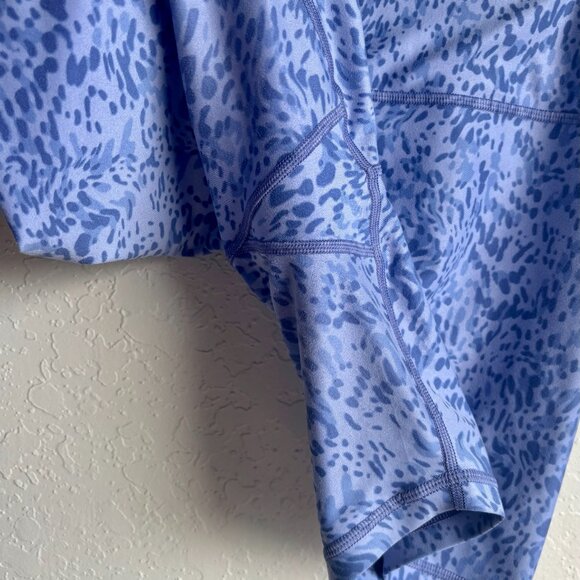 Athleta Elation 7" Short, Liquid Petals Victorian Periwinkle, 1X - Picture 2 of 5